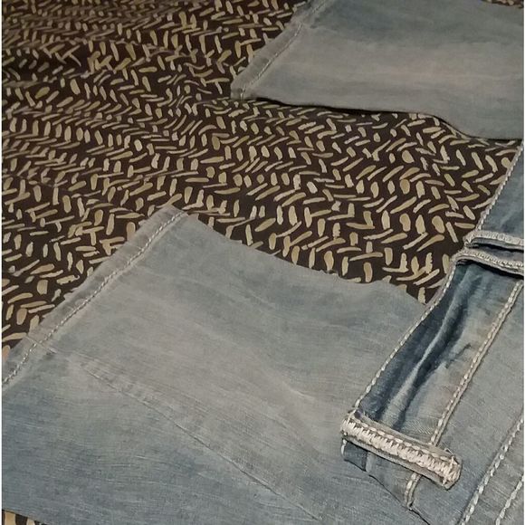 REVOLT Jeans -- Y2K Mid-rise Bootcut Jeans - Picture 5 of 8